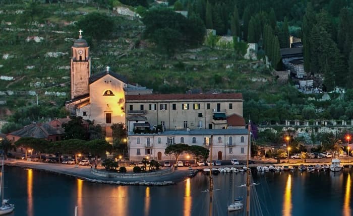En dag att upptäcka La Spezia: Det sanna Dolce Vita på en motorbåt