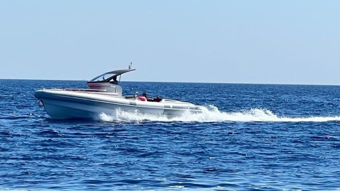 En dag att upptäcka La Spezia: Det sanna Dolce Vita på en motorbåt