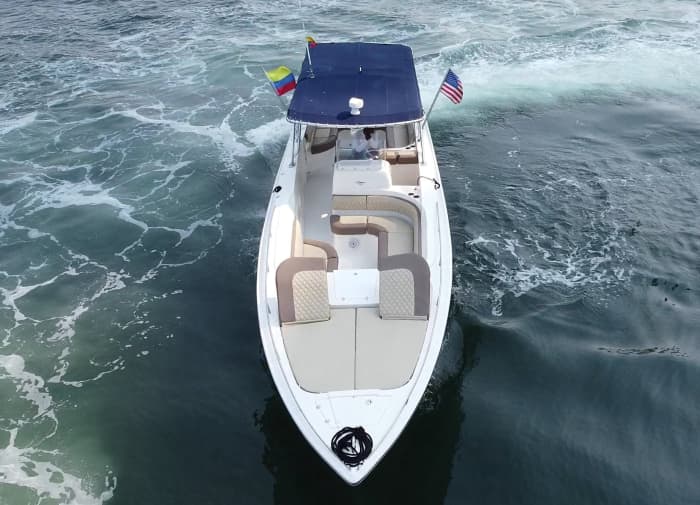 Votre journée à Carthagène : louez un bateau à moteur pour une journée complète de découverte.