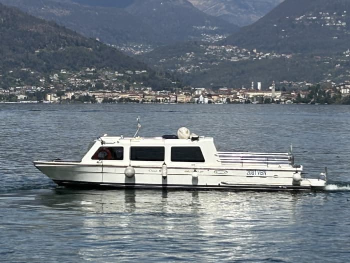 Your private motorboat for a day around Stresa