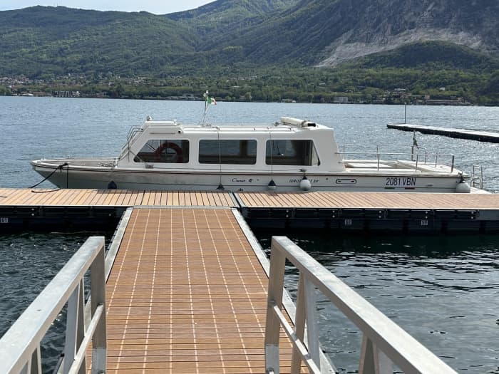 Your private motorboat for a day around Stresa