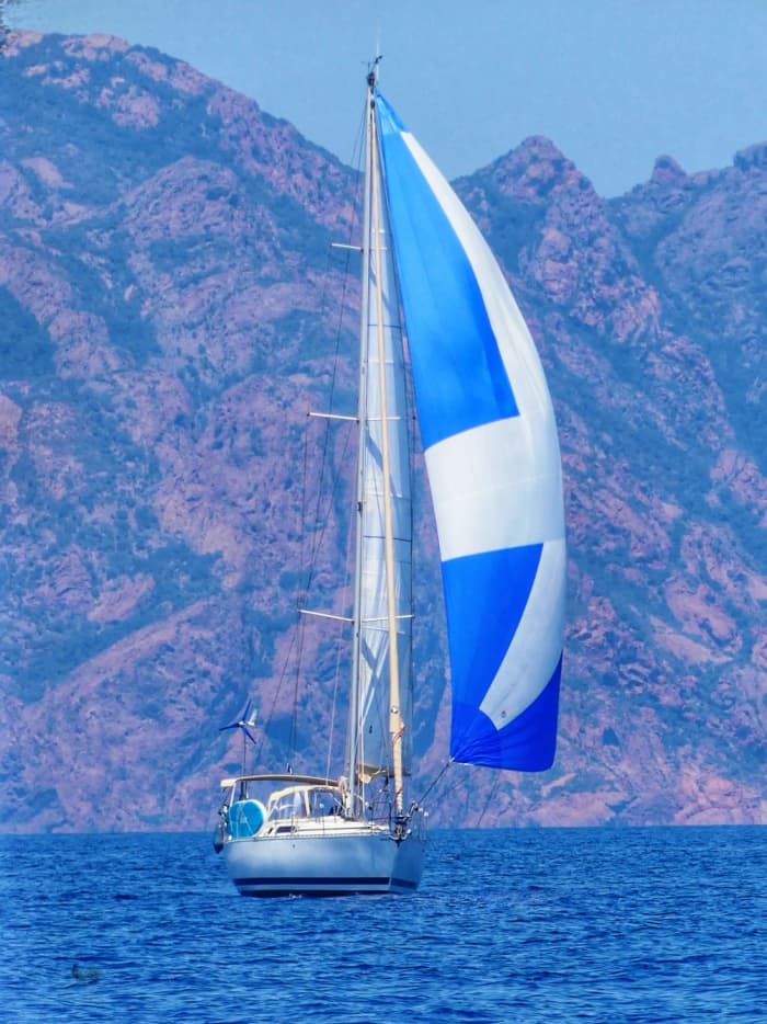 Full-day sailing experience in Marseille