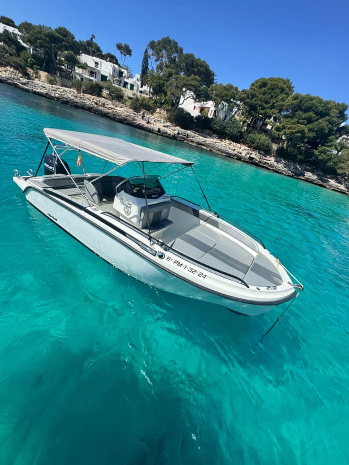 All-inclusive 4-hour Luxury Sailing: Discover the hidden gems of Mallorca