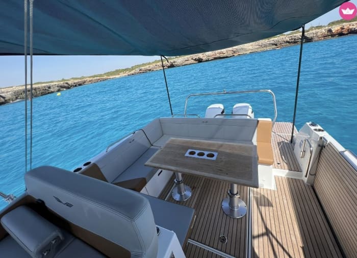 All inclusive
Exclusive half-day beach getaway from Cala d'Or.