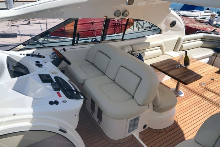 Charter 8 in an exclusive yacht