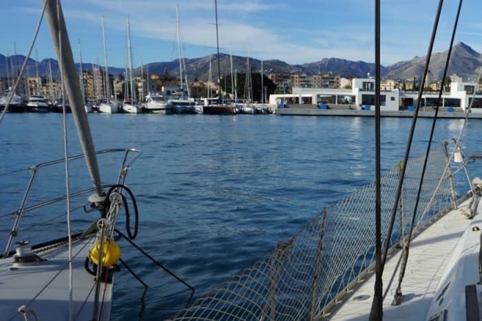 Eén dag om Castellammare del Golfo te ontdekken: het echte Dolce Vita op een zeilboot