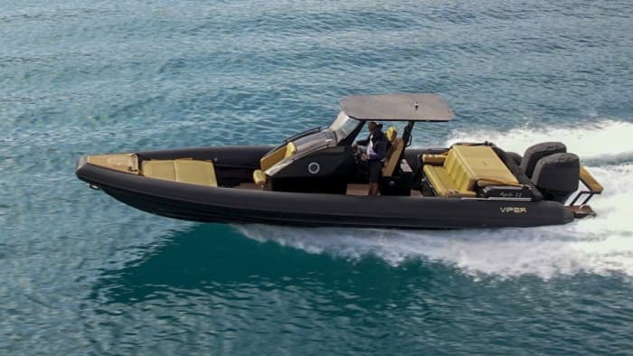 Your day in Rhodes: Rent a motorboat for a full day of discovery