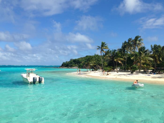 Vivre au rythme des vagues : une escapade d'une demi-journée à Rodney Bay à bord d'un voilier
