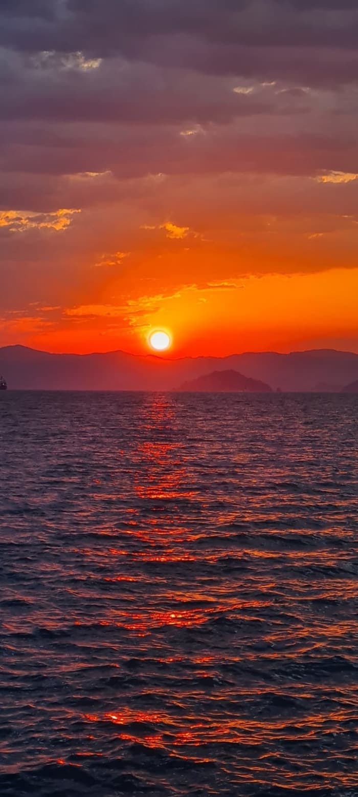 Geniet van de zon tijdens een boottocht van 7,5 uur in Fethiye.
