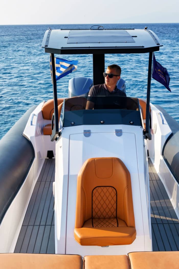 Discover Mykonos: A full day of sun on a motorboat