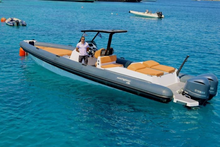 Discover Mykonos: A full day of sun on a motorboat