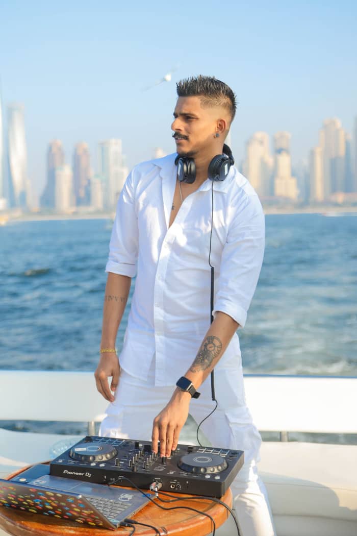 Special Celebration/ Romantic Luxury Yacht Tour around Dubai