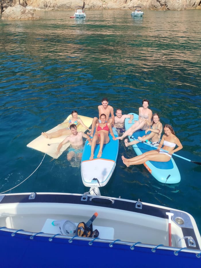Halbtägige Entdeckungstour durch Sant Feliu de Guíxols: Ihr Kurzurlaub auf einem Motorboot