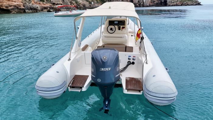 Ontdek Santa Eulalia del Río tijdens een dagexcursie op een motorboot