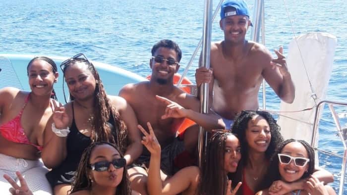 Expérience catamaran à Malte : soleil, mer et détente sur l'île de Comino