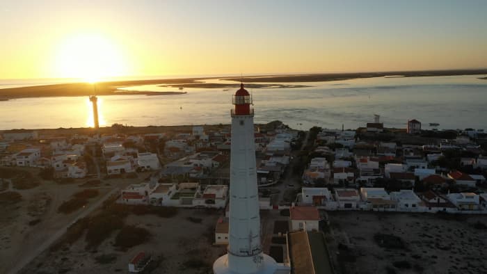 3h in Olhão: Rent a motorboat and enjoy