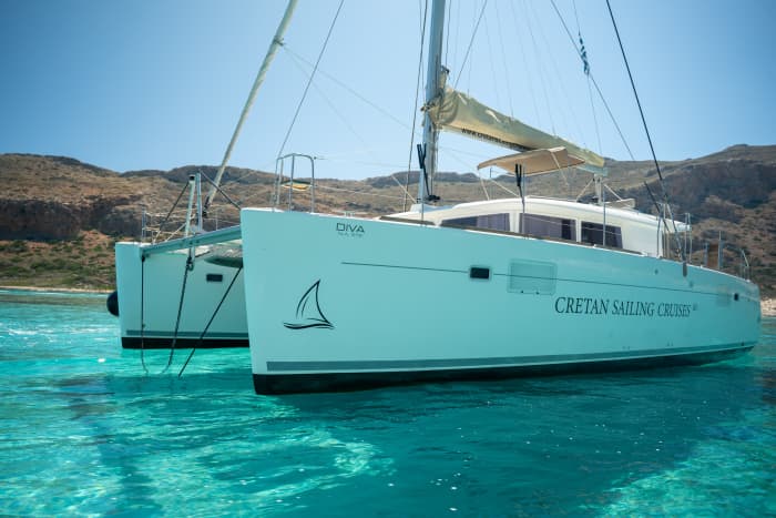 DIA ISLAND LUXURY CATAMARAN CRUISE