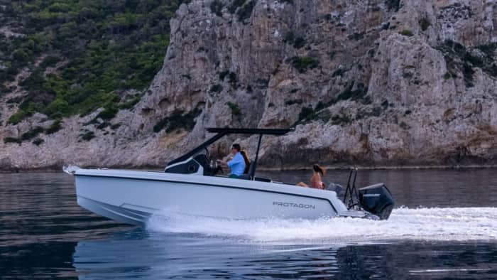 Zon, zee en rust: dagtocht naar Blue Lagoon en Šolta op een motorboot, startend in Split