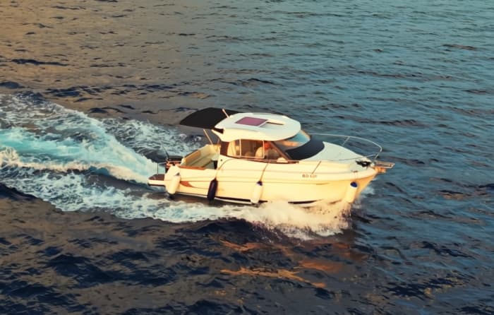 Beleef Budva als nooit tevoren vanaf een motorboot.
