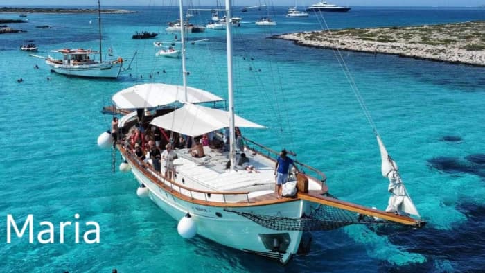 Eleganz auf See: Entdecken Sie Paros auf einer luxuriösen Gulet