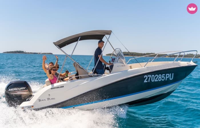Votre bateau à moteur privé pour une journée autour de Fažana