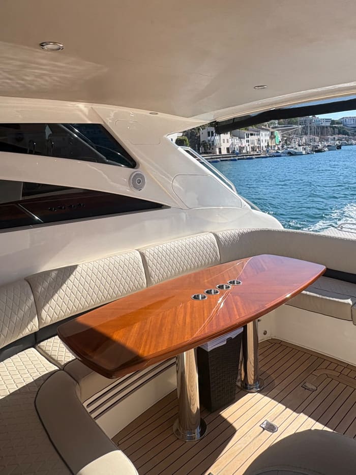 Menorca-Entdeckung: Ganztägiges Yachtabenteuer ab Maó