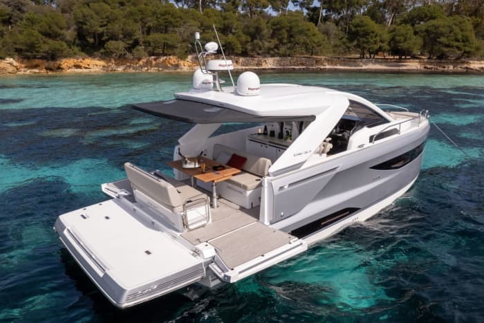 From Midday to Dusk – Sail Ibiza’s Dreamiest Bays & Coves