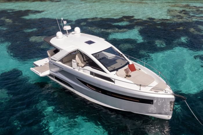 From Midday to Dusk – Sail Ibiza’s Dreamiest Bays & Coves