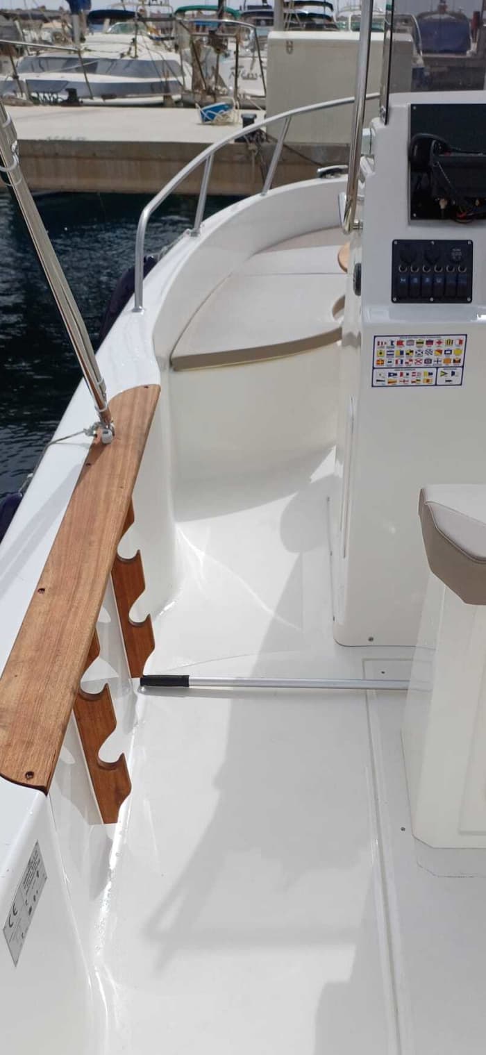 Relax on a 3-hour and 30-minute boat ride in Altea