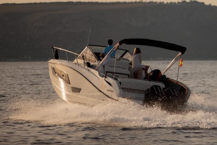 Magie bij zonsondergang: uw privé luxe charterboot inclusief alles. SUNSET - ALICANTE BEACH - SKIPPER EN BRANDSTOF INBEGREPEN
