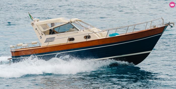 Amalfi Gold: Luxuriöse Sonnenuntergangskreuzfahrt ab Maiori