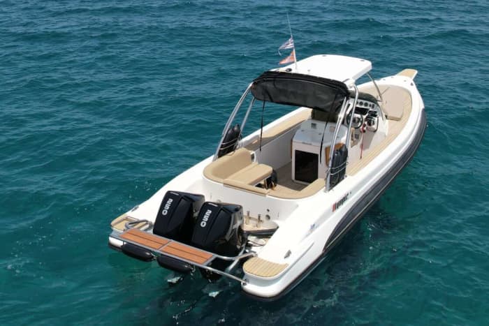 Profitez d'une excursion de 7 heures en bateau à moteur à La Canée.