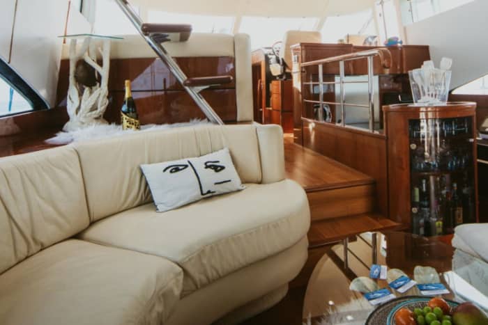 Luxe Fairline 58 jachtbeleving aan de Rivièra