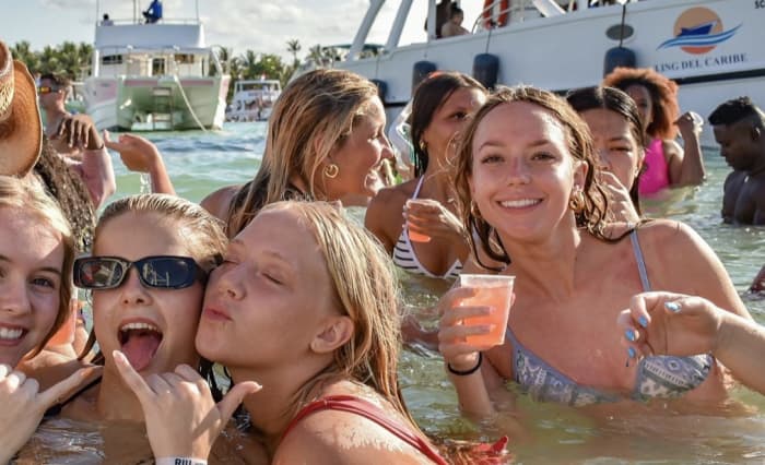 Pura gioia di navigare: vivi la magia di Punta Cana