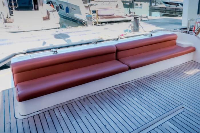 Entspannen Sie sich und segeln Sie auf einem ganztägigen Luxusyacht-Erlebnis in Dubai mit optionalen Extras