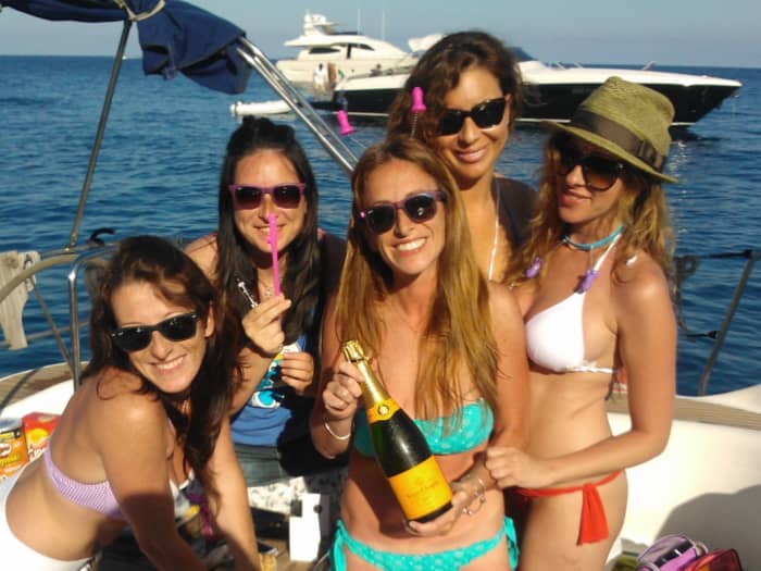 Sunset in San Teodoro: Exclusive cruise between sky and sea