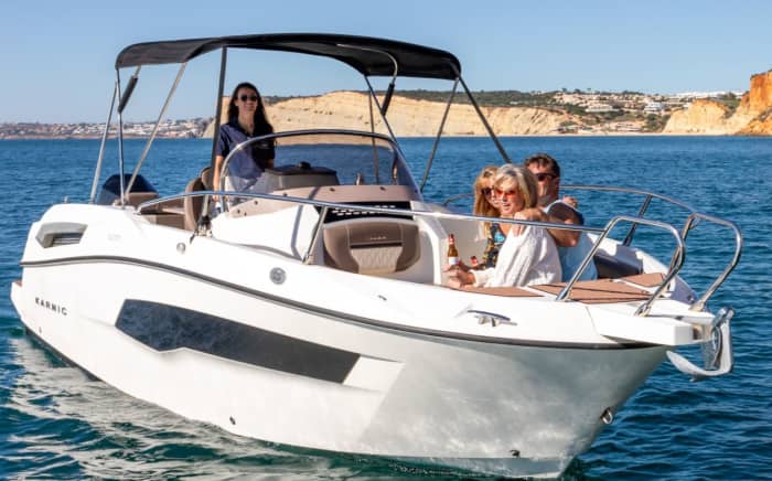 Location de bateau à moteur privé pour une journée complète au départ de Lagos - avec boissons, collations, paddle et plongée en apnée