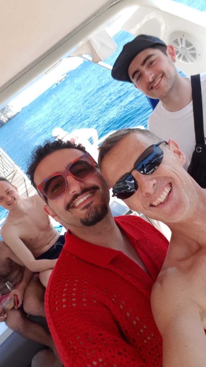 Discover Castellammare di Stabia: a full day of sun in a motorboat