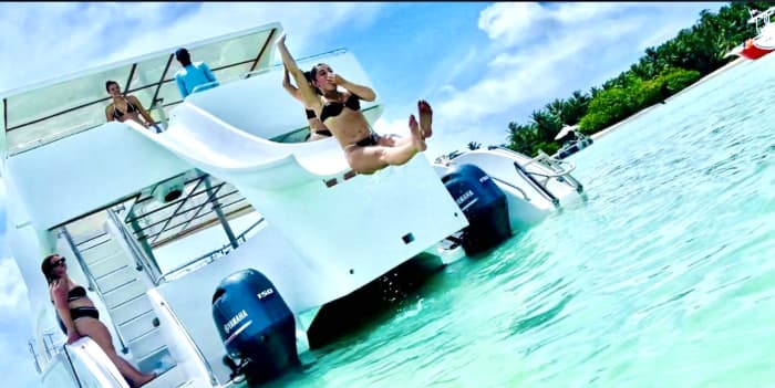 Explore Punta Cana de barco: Um dia inteiro na água a bordo de uma lancha.