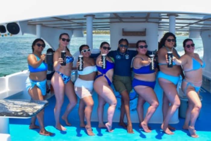 Erkunden Sie Punta Cana mit dem Boot: Ein ganzer Tag auf dem Wasser an Bord eines Motorboots