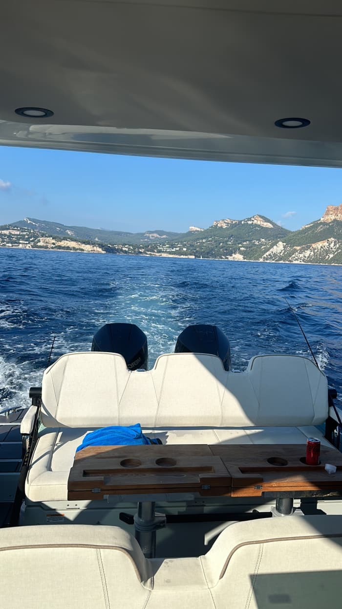 A day in Marseille: enjoy 9 hours of discovery on a motorboat