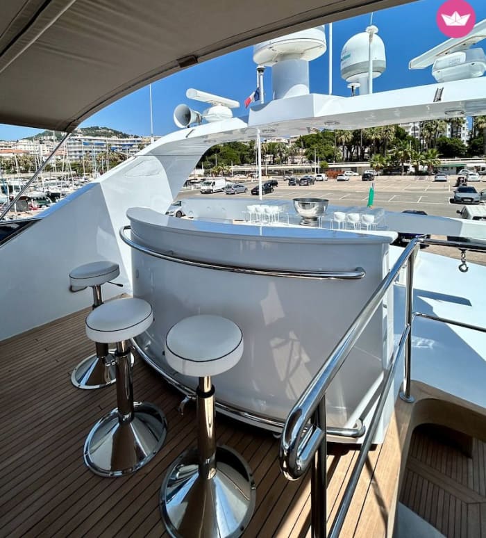 Island Escape & Coastal Charm – Full-Day Cruise from Cannes