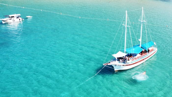 Eilandhoppen naar Brač: een exclusieve dag aan boord van een gulet - alles inclusief!