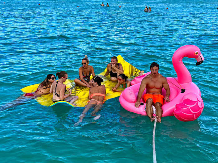 Location de yacht à moteur à la demi-journée à Cancún
