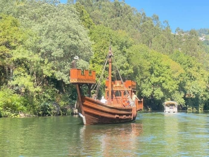 Une journée magique à Castelo de Paiva en bateau à moteur
