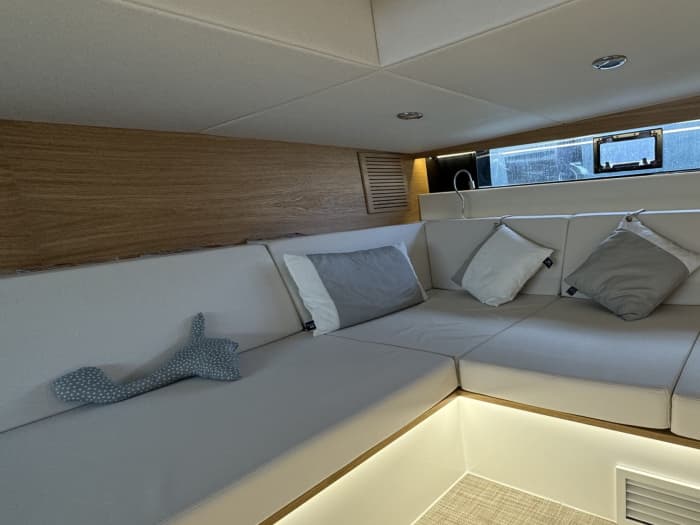 Geniet van de zon tijdens een 8 uur durende boottocht op Formentera.