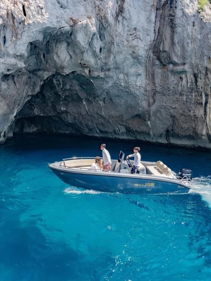 A day to discover Sorrento: Pure relaxation in the Italian blue