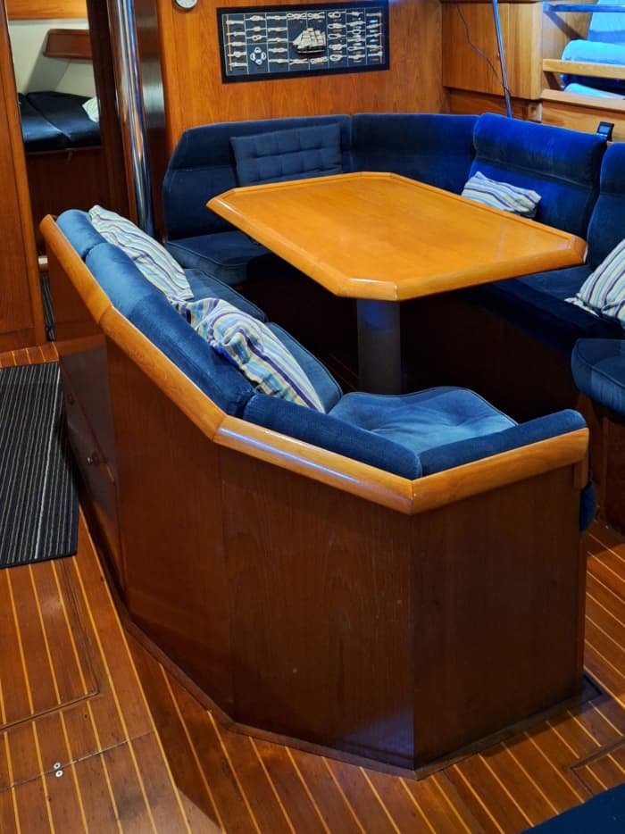 Full-day sailing trip in El Masnou on a sailboat