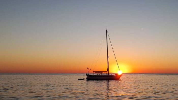 Full-day sailing trip in El Masnou on a sailboat