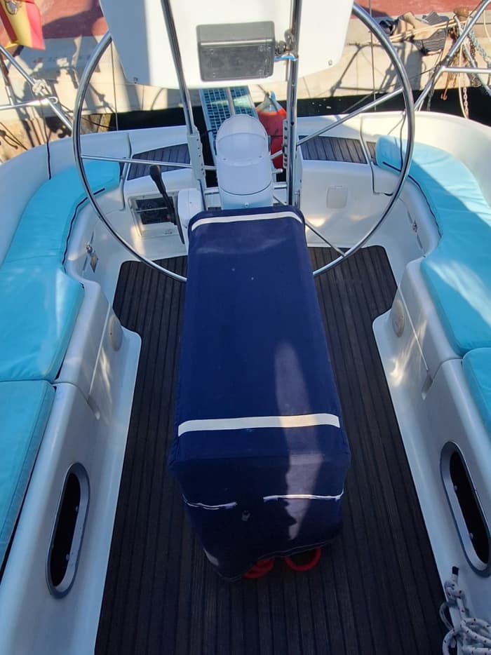 Full-day sailing trip in El Masnou on a sailboat